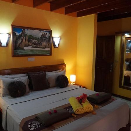 Anse Kerlan Beach Chalets Dış mekan fotoğraf