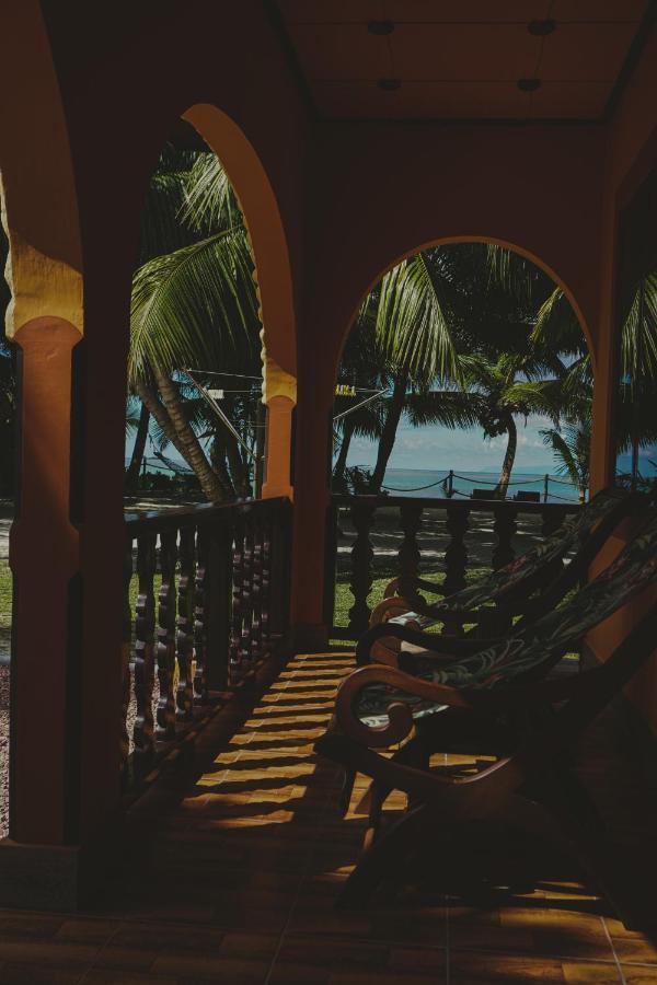 Anse Kerlan Beach Chalets Dış mekan fotoğraf